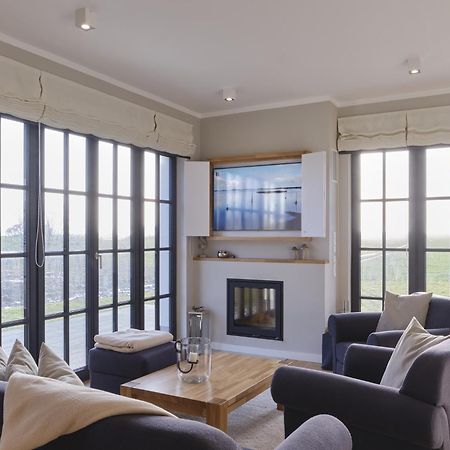 Reetland Am Meer - Luxusplus Reetdachvilla Mit 4 Schlafzimmern, Aussensauna, Loungebereich Und Kamin G07 Дранске Екстериор снимка